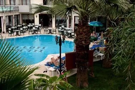 Ξενοδοχείο Hera 2*