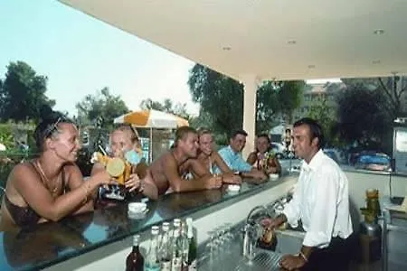 Hera מלון 2*
