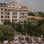 Hera Hotel