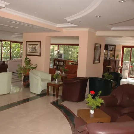 Hera Hotel 2*