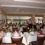 Hera Hotell 2*