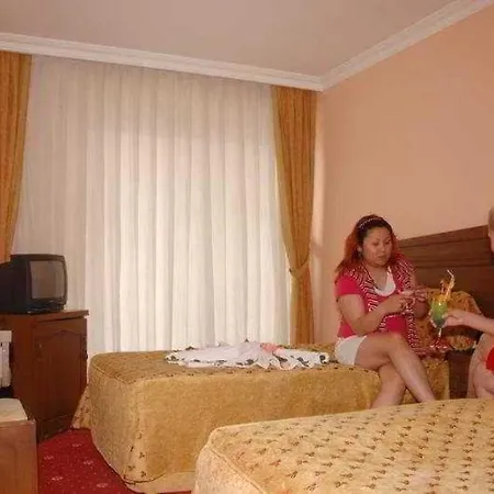 Hera Готель 2*